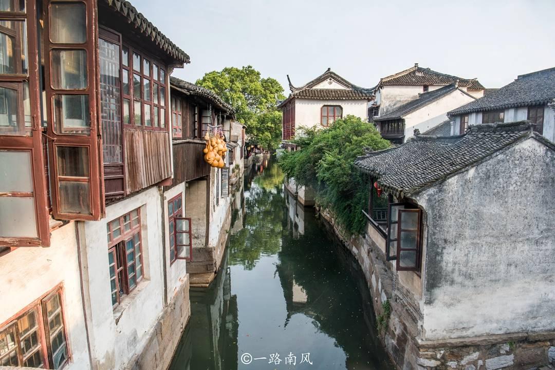 神秘的机场